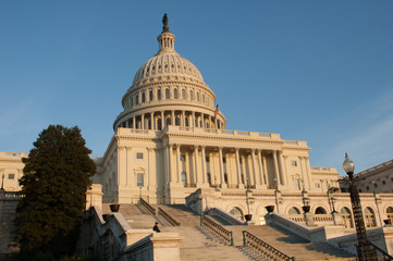 Fototapeta na wymiar Golden Hour U.S. Capitol