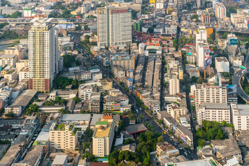 Fototapeta na wymiar the landscape of the building in bangkok thailand. from baiyok sky tower.