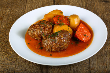 Minced meat balls with potato