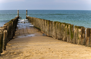 Buhnen, niederländische Nordseeküste