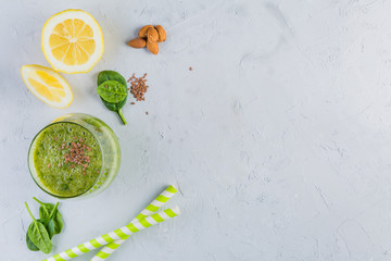 Green smoothie and ingredients