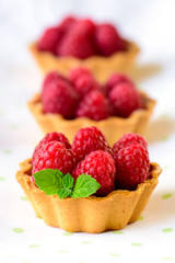 Cupcakes with raspberries