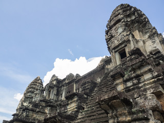 Fototapeta premium Angkor Wat, the 12th century Hindu temple complex in Cambodia and the UNESCO World Heritage Site