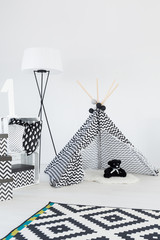 Bright interior with teepee © Photographee.eu
