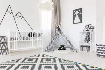 Spacious room with tipi