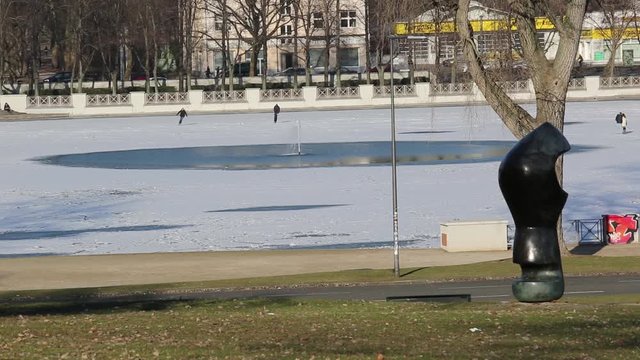 Cologne, ice skater, iced pond, winter, Aachener Weiher, Hiroshima-Nagasaki-Park 