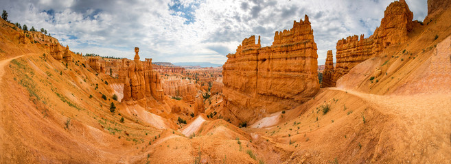 Bryce Canyon landscape from the top of mountain - obrazy, fototapety, plakaty