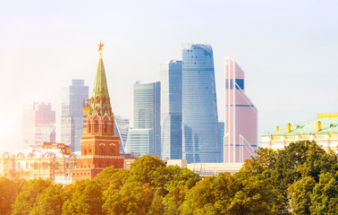 Obraz premium Moscow City business district with Kremlin tower