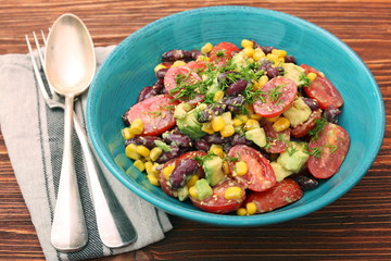 Black bean salad with avocado