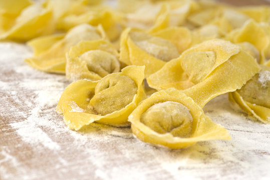 flouring tortellini ready to cook in the broth