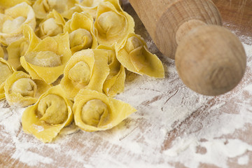 flouring tortellini ready to cook in the broth