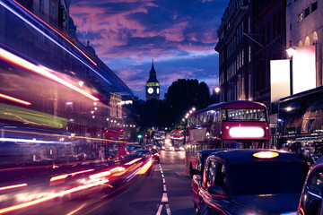 London Big Ben from Trafalgar Square traffic - obrazy, fototapety, plakaty