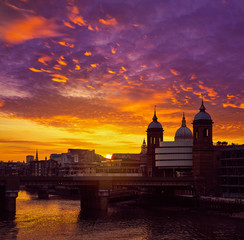 Fototapeta na wymiar London sunset at Thames with St Paul Pauls