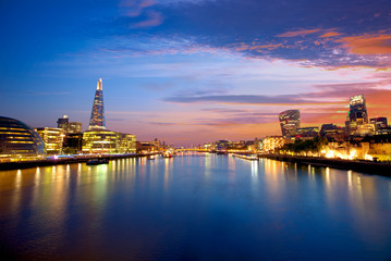 Fototapeta premium London skyline sunset City Hall and financial