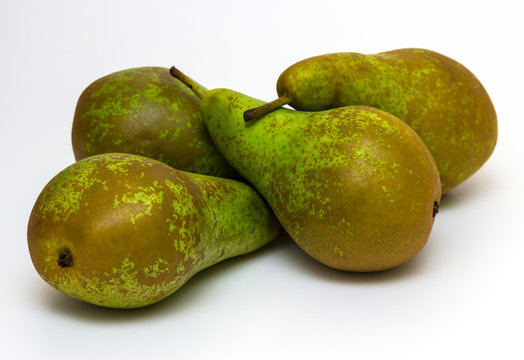Ripe appetizing pears isolated