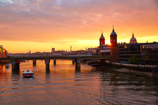 London sunset at Thames with St Paul Pauls