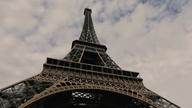 Paris timelapse with Eiffel Tower