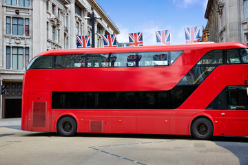 Fototapeta na wymiar London bus Oxford Street W1 Westminster