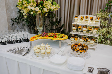 composition on wedding party