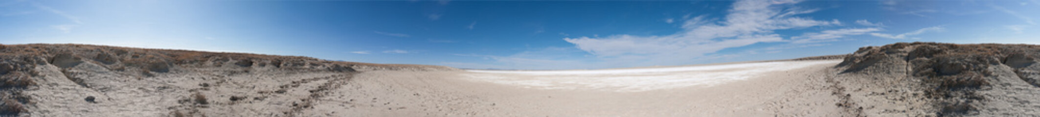 Fototapeta na wymiar Estancia New Mexico Salt Lake Playa