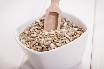 Sunflower seeds containing zinc and dietary fiber, healthy nutrition