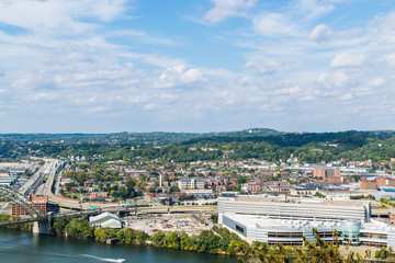 Fototapeta premium Dramatic Skyline of Downtown above the Monongahela River in Pitt
