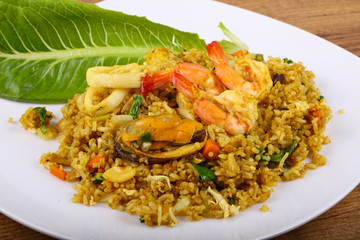 Fried rice with seafood