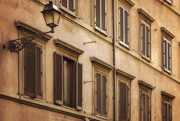 Fototapeta na wymiar Typical Italian building
