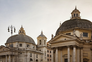Fototapeta na wymiar Piazza del Popolo churches