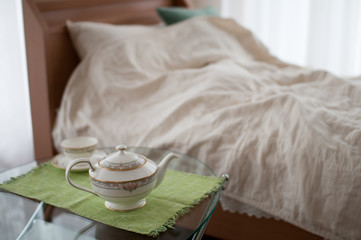 寝室でのティタイム