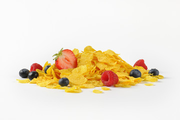 corn flakes with fruits © Viktor