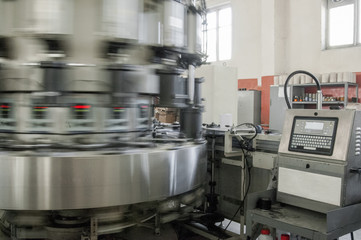 the workshop with rotating equipment and machinery for the production of automotive filters