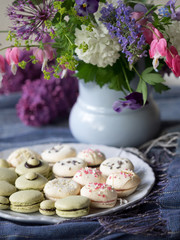 Macaroons with flower bouquet