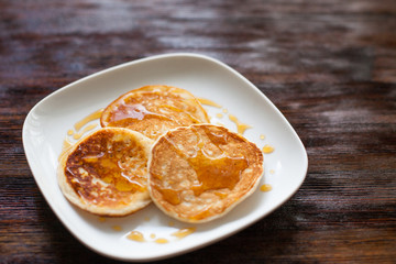 Oatmeal pancakes with honey