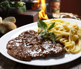 roast beef with pasta