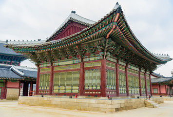 Fototapeta premium Kompleks budynków Gyeongbokgung Palace w Seulu
