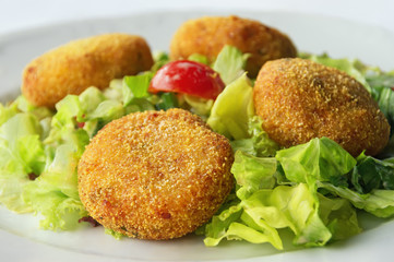 Chicken cutlets with vegetables