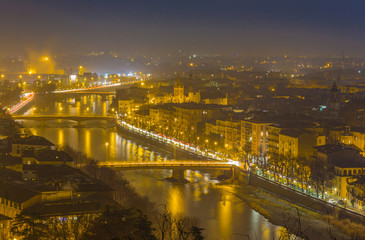 Fototapeta premium skyline of Verona in Italy at night