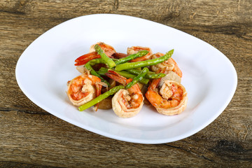 Shrimp and asparagus