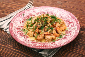 Tasty grilled shelled pink shrimps