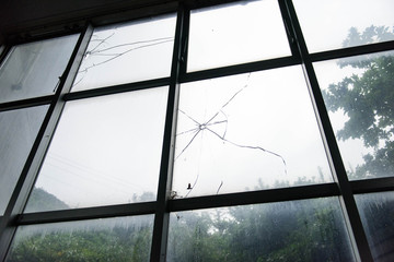  Broken window