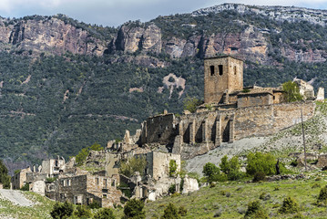 Fototapeta na wymiar Ruins of abandoned village Esco in Spain
