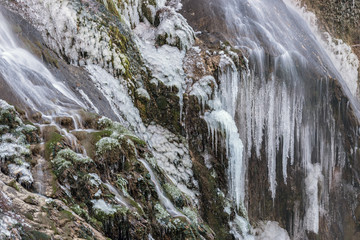 Obraz premium Dettaglio della cascata delle Marmore ghiacciata