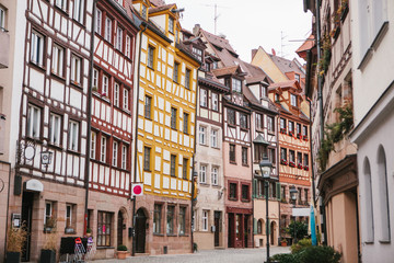 Obraz premium Traditional house in the German style in Nuremberg. European architecture houses in Bavaria, Germany. 