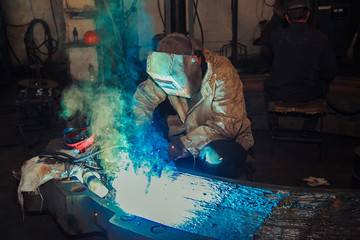 Welder weld metal structure