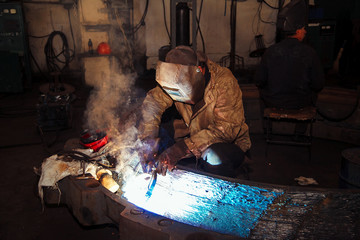 Welder weld metal structure