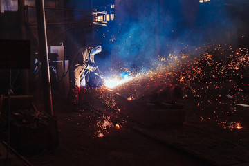 Welder weld metal structure