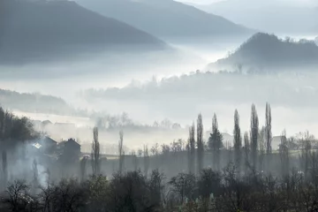 Foto auf Acrylglas Wald im Nebel Dorf 1