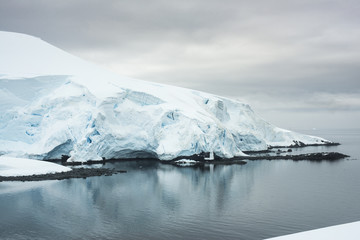 Fototapeta na wymiar Antarctica Landscape