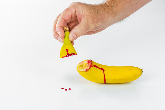 terrorisme/banane d&eacute;capit&eacute;e avec du sang